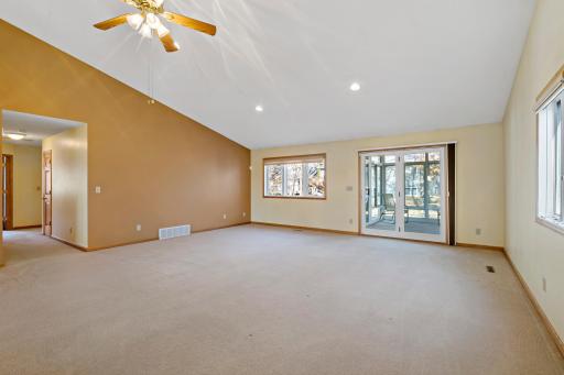 2175 13th Avenue E, Saint Paul, MN 55109