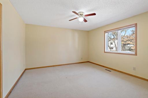 2175 13th Avenue E, Saint Paul, MN 55109