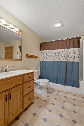 2175 13th Avenue E, Saint Paul, MN 55109