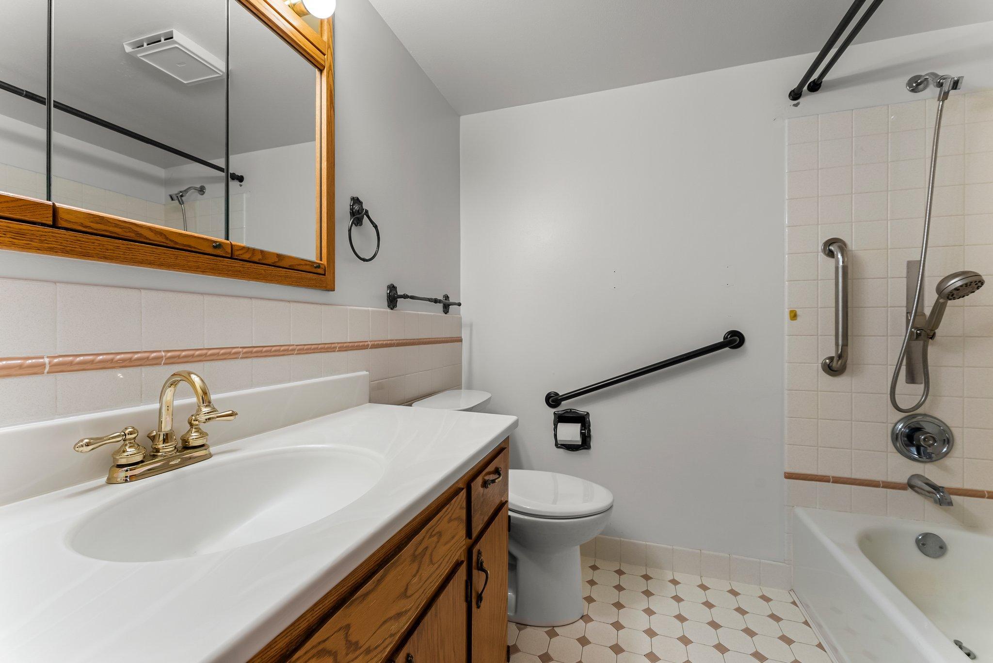 42-web-or-mls-9400 Old Concord Blvd-134.jpg