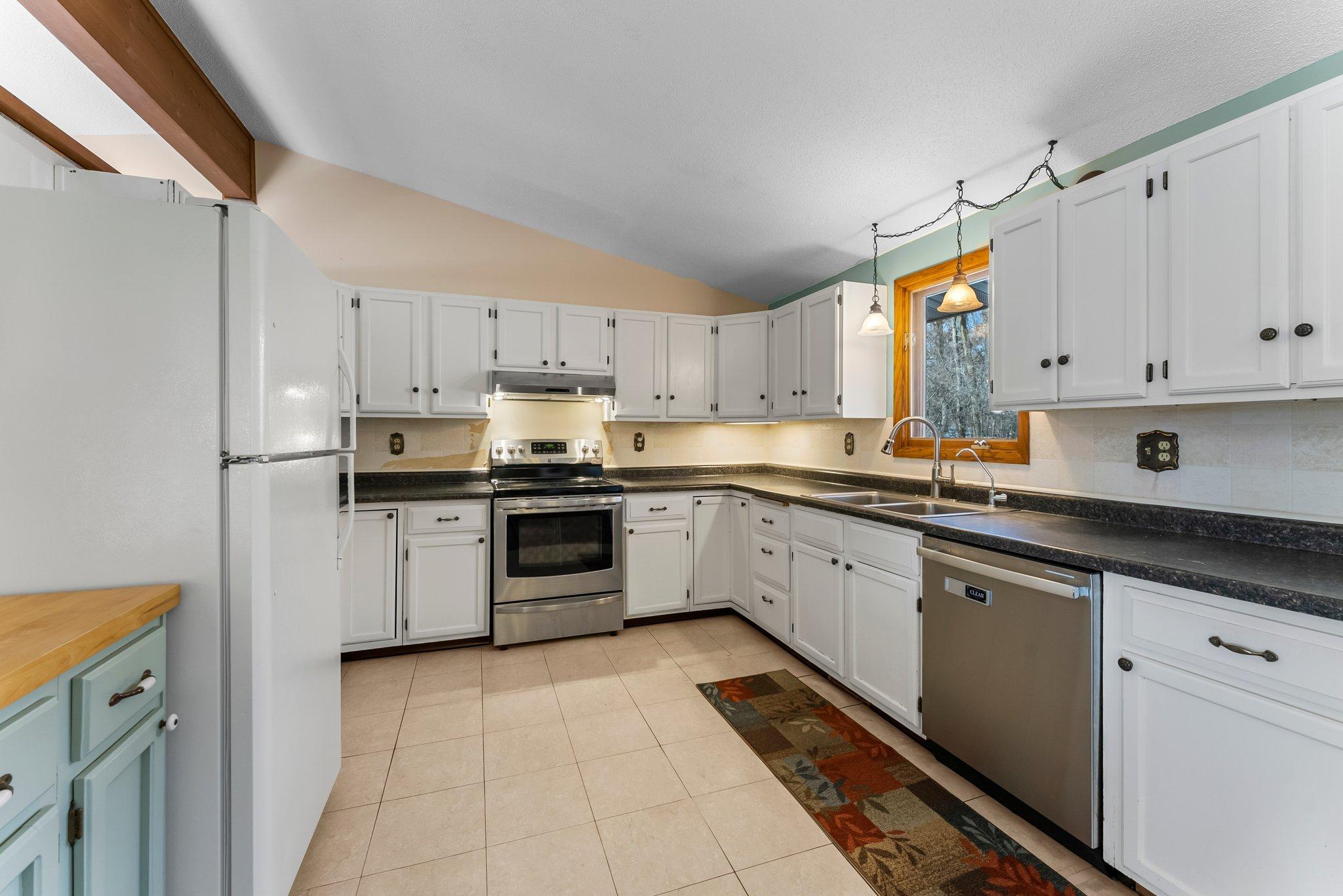 27-web-or-mls-9400 Old Concord Blvd-82.jpg