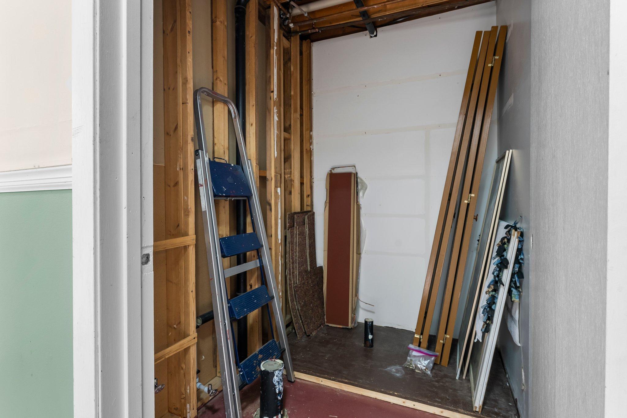 48-web-or-mls-9400 Old Concord Blvd-152.jpg