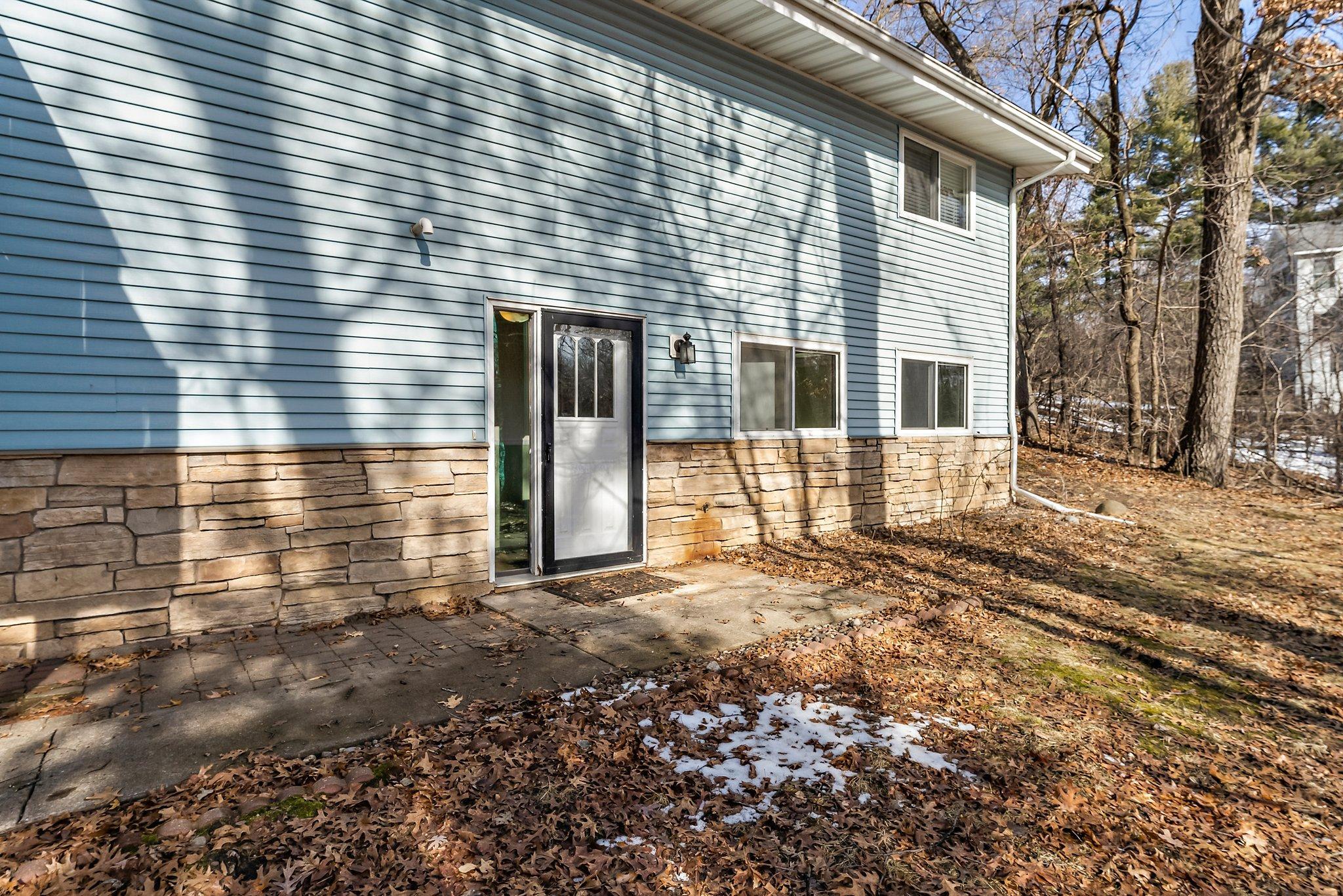51-web-or-mls-9400 Old Concord Blvd-19.jpg