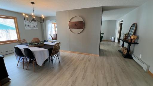503 6th Street NE, Roseau, MN 56751