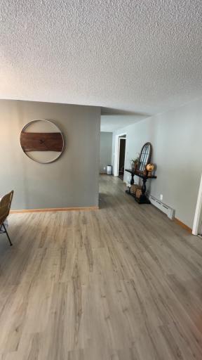 503 6th Street NE, Roseau, MN 56751