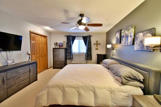 520 Greenview Court, Sartell, MN 56377