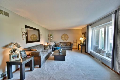 520 Greenview Court, Sartell, MN 56377