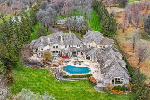 1492 Hunter Drive, Wayzata, MN 55391