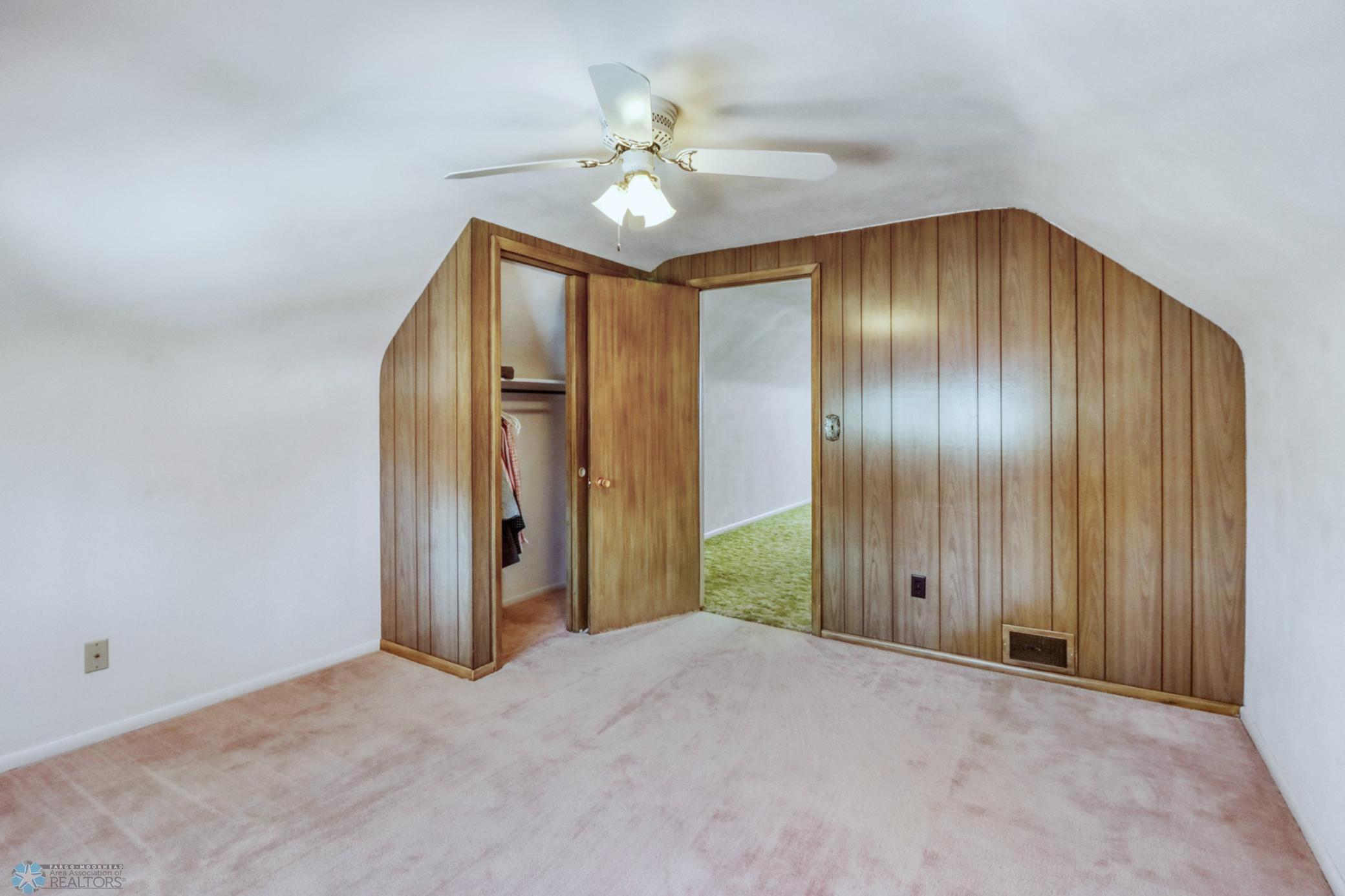 Upstairs Bedroom1_3.JPG