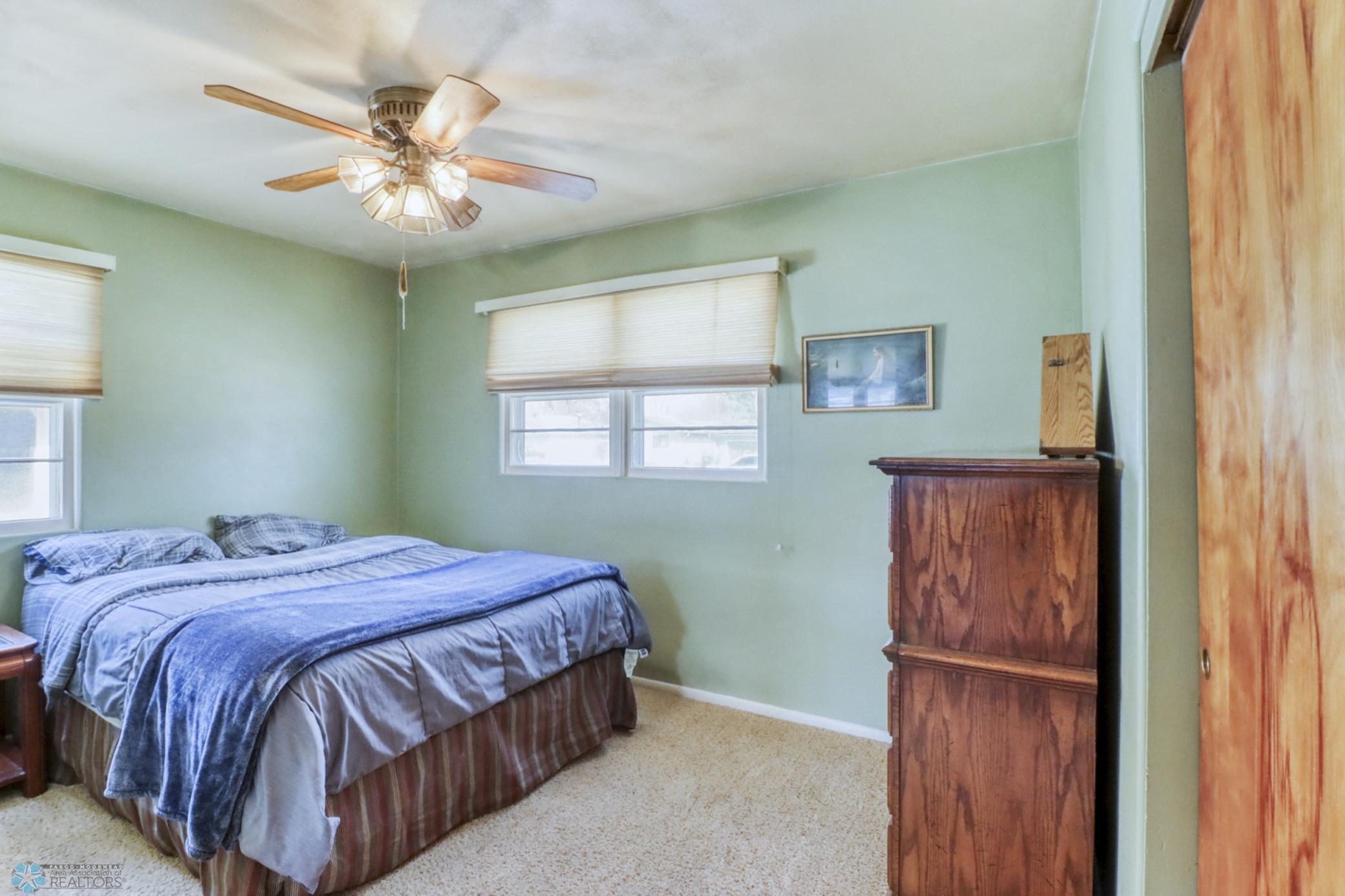 Bedroom2_0.JPG