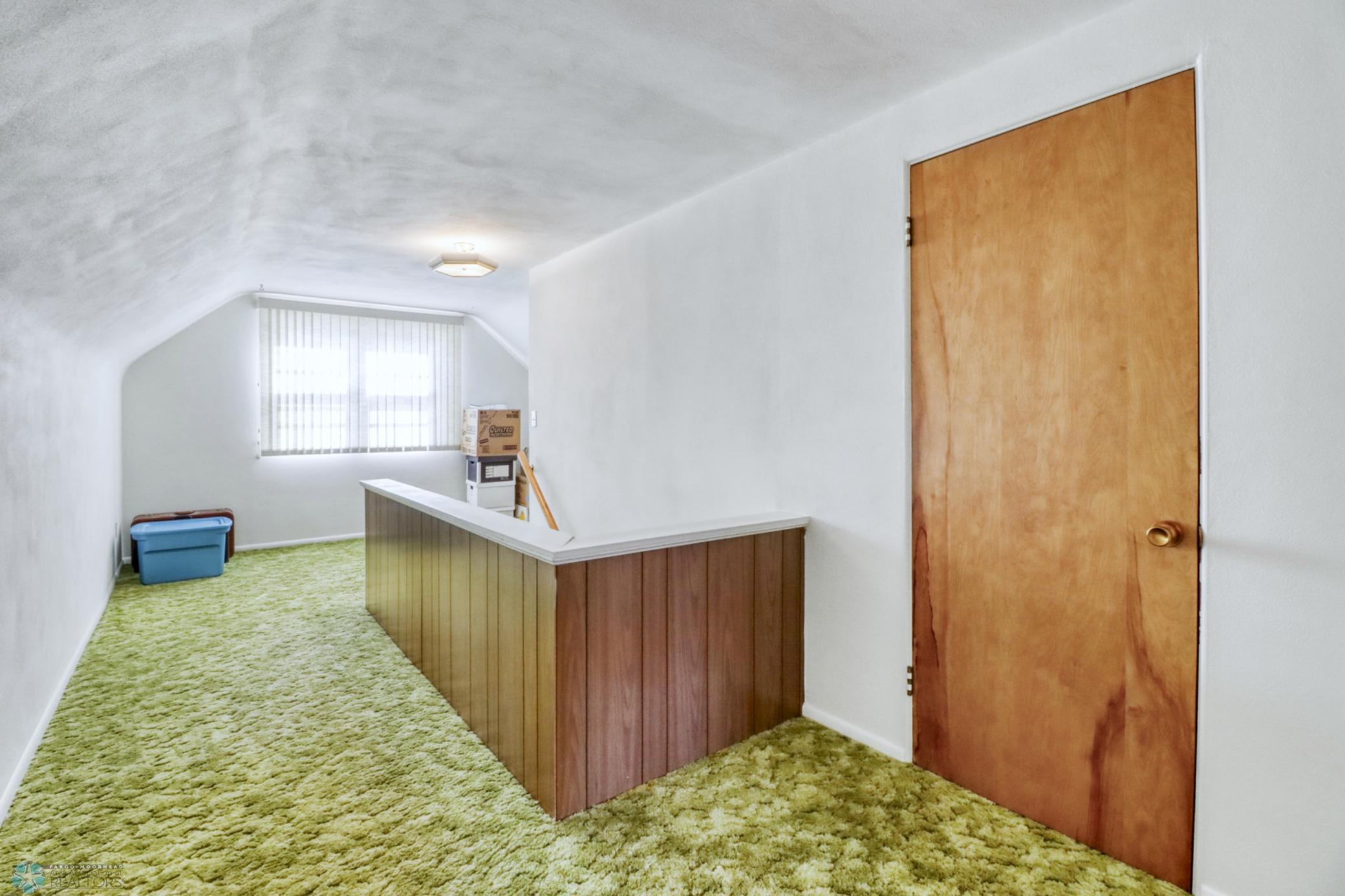Upstairs1_2.JPG