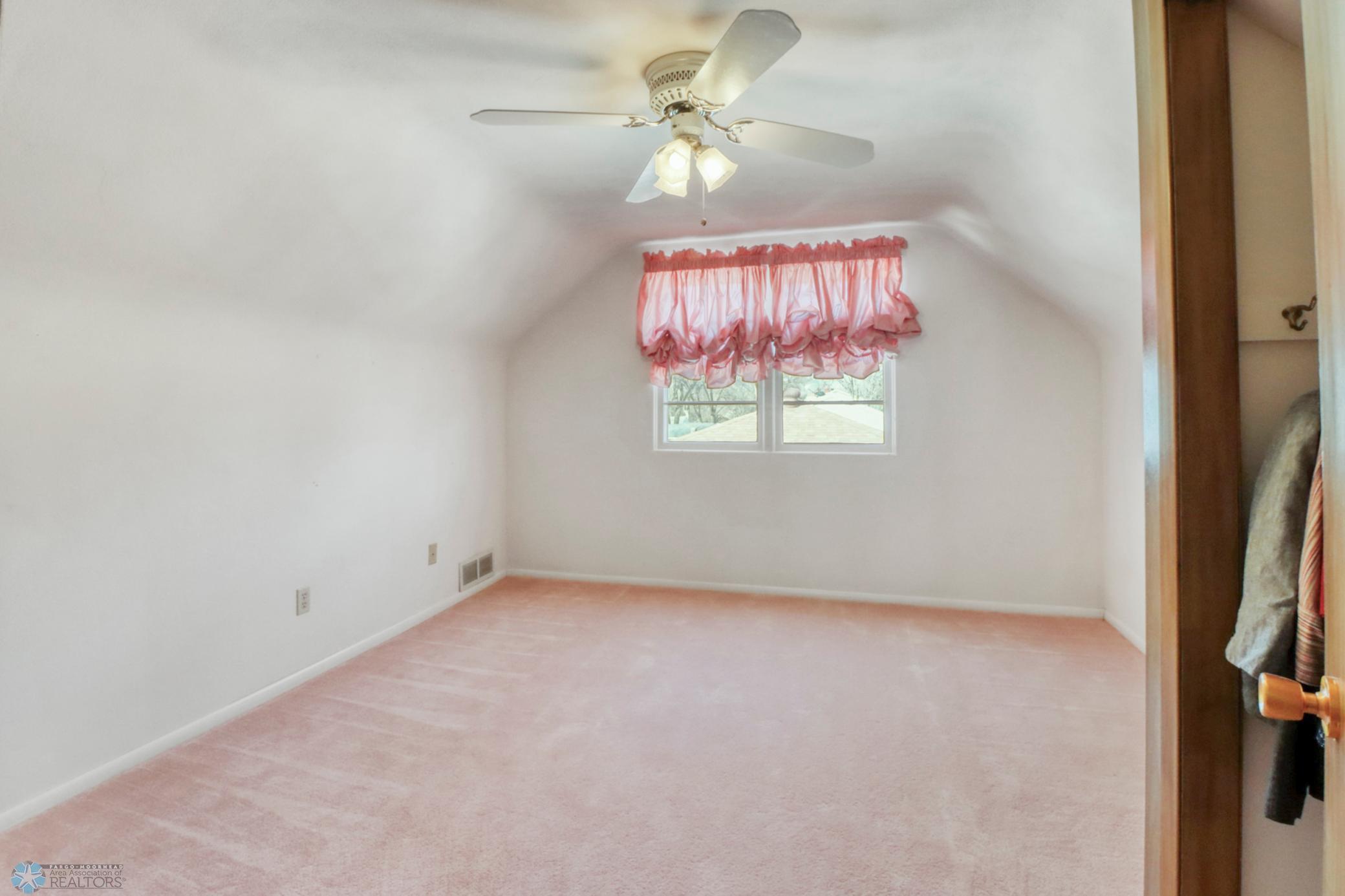 Upstairs Bedroom1_2.JPG