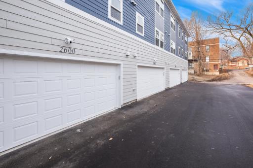 2600 Golden Valley Road, Minneapolis, MN 55411