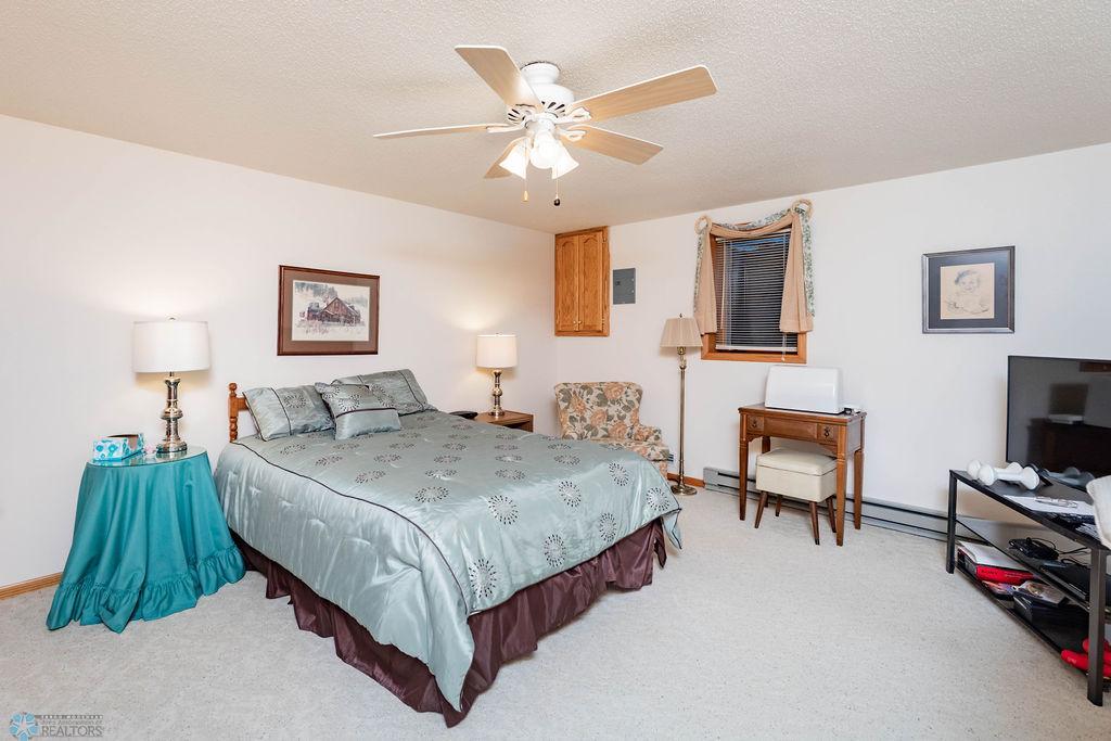 3rd Bedroom - Lower