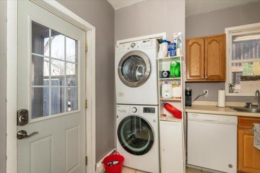 901 E 6th Street, Duluth, MN 55805