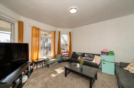 901 E 6th Street, Duluth, MN 55805