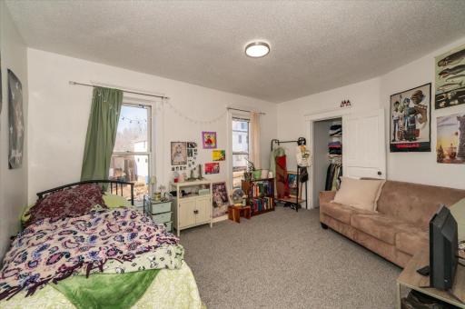 901 E 6th Street, Duluth, MN 55805