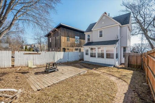 901 E 6th Street, Duluth, MN 55805