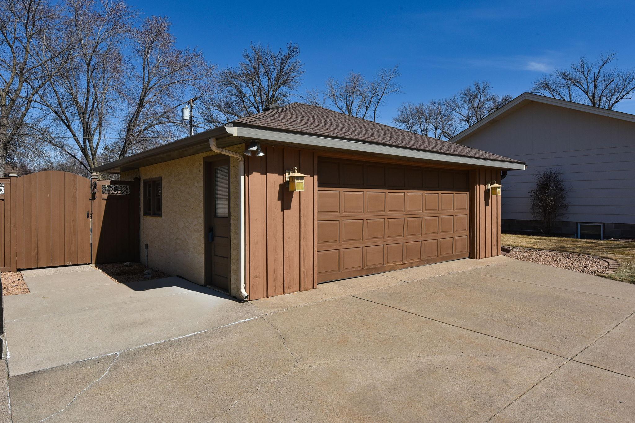 3 - Car tandem garage!