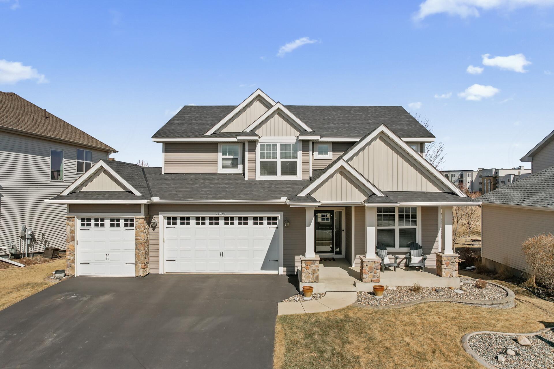 Welcome to 14284 Ailesbury Ave in Rosemount!
