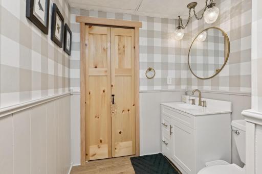 Lower level 3/4 bathroom