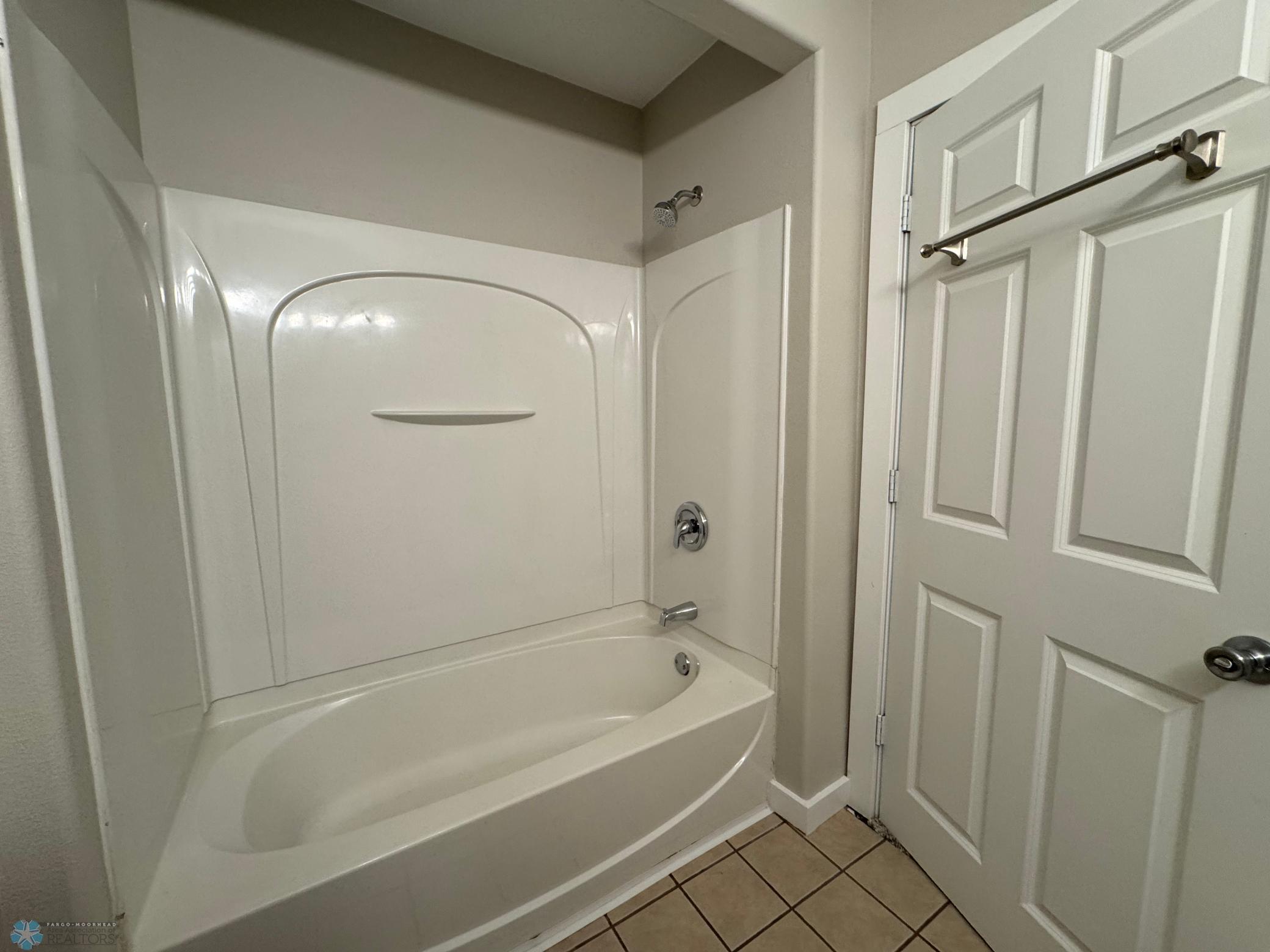23. Bathroom 1.2.jpeg