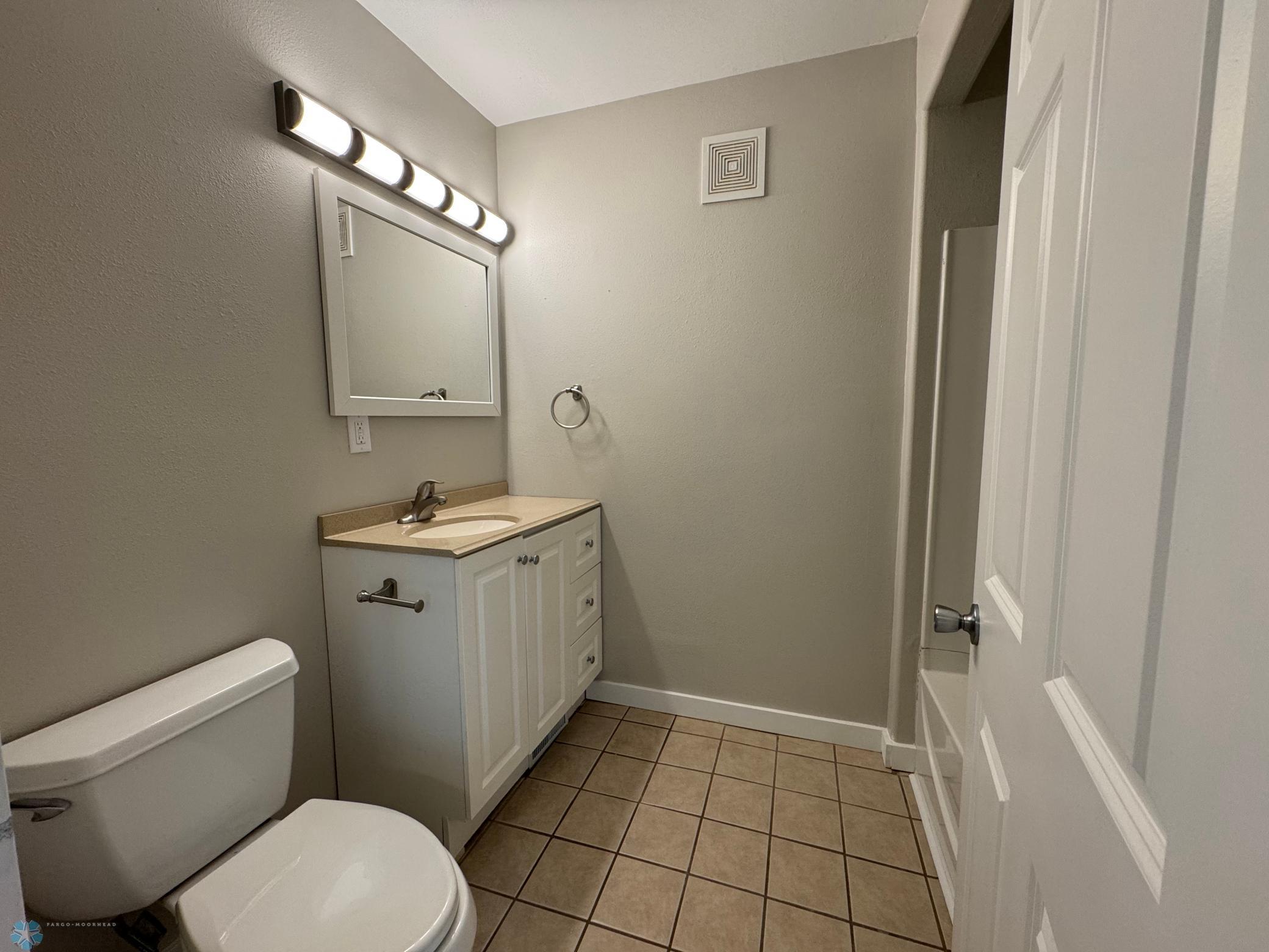 22. Bathroom 1.1.jpeg
