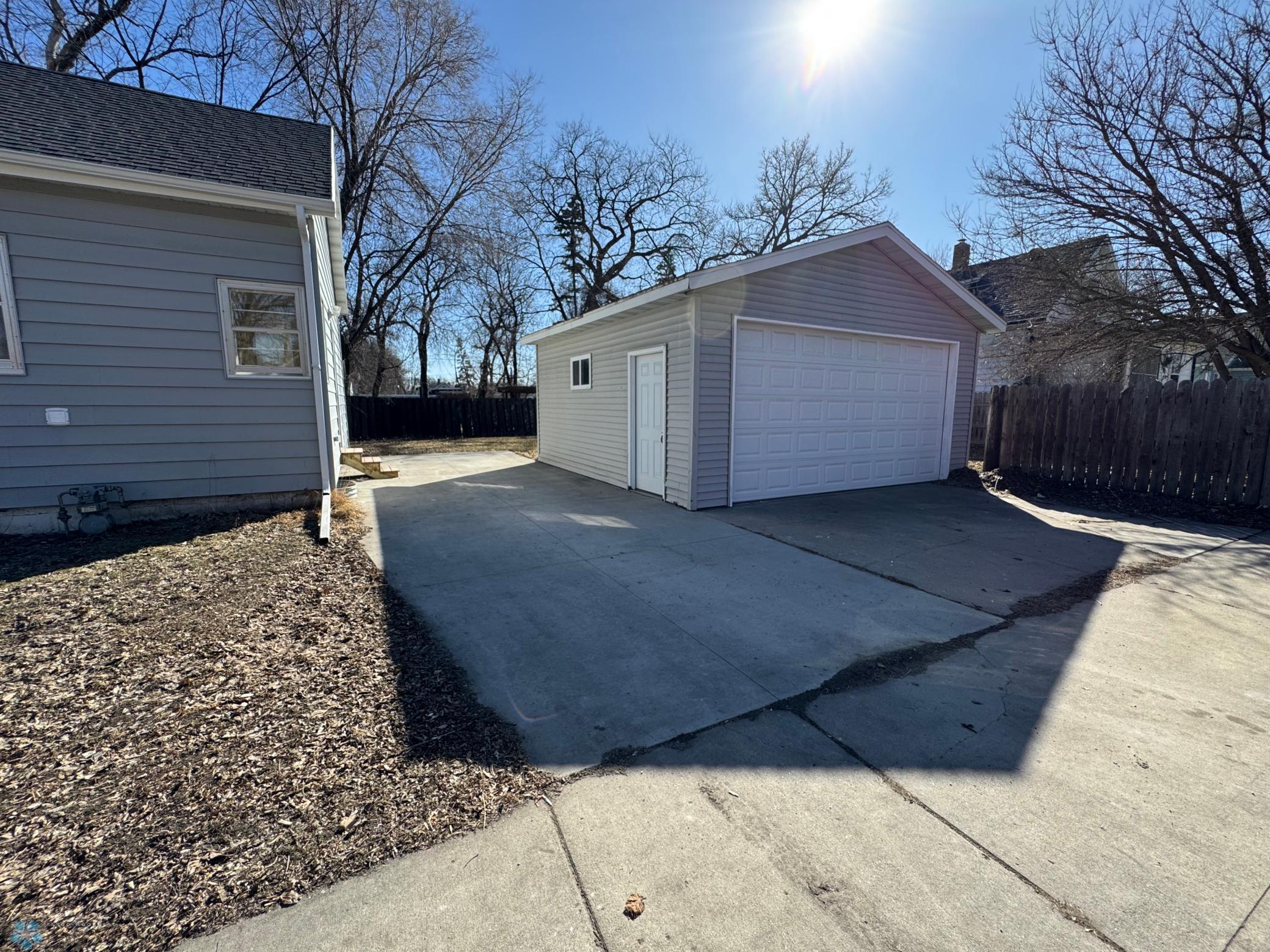 5. Garage.jpeg