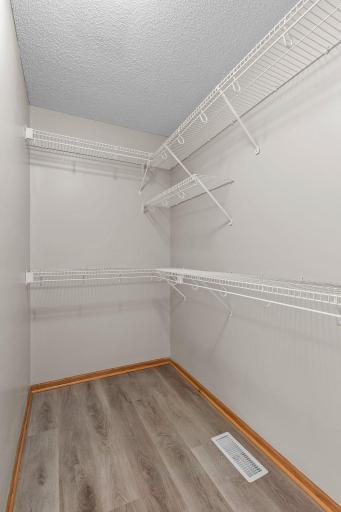 50-web-or-mls-6282_Coyote_Ct-248.jpg