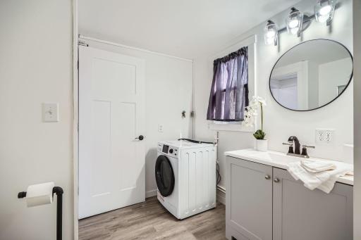 2 St - Web Quality - 017 - 17 Primary Bathroom.jpg