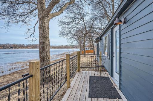2 St - Web Quality - 005 - 05 Front Porch.jpg