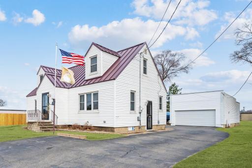 1732 4th Street NW, Faribault, MN 55021