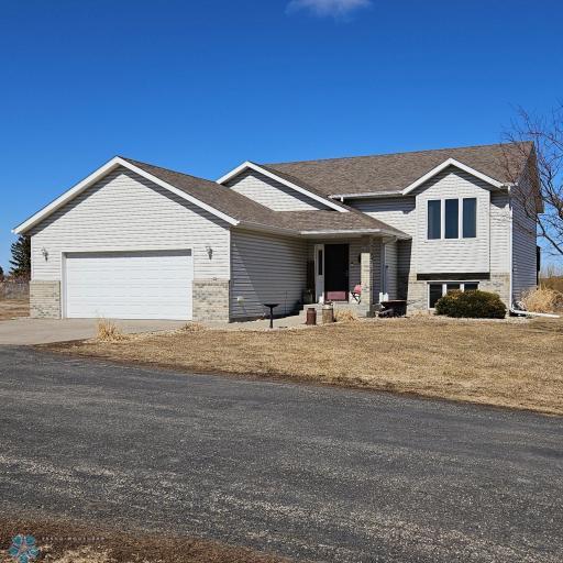 22045 County Highway 7, Lake Park, MN 56554