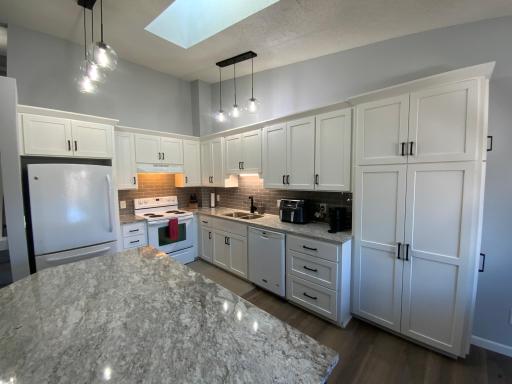 3516 Douglas Drive N, Minneapolis, MN 55422