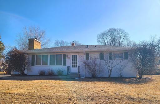 4130 Mcknight Road N, Saint Paul, MN 55110