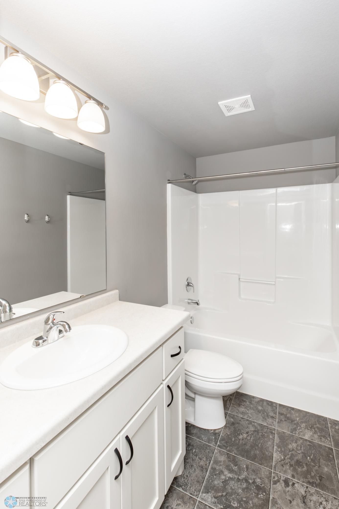 Bathroom 3 - Full