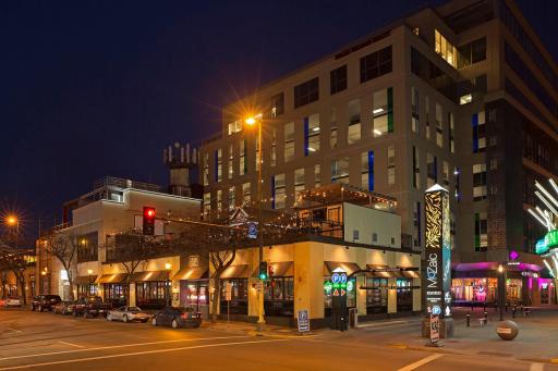 Local Area Attractions within 1 Mile: Entertainment, shopping and Dining