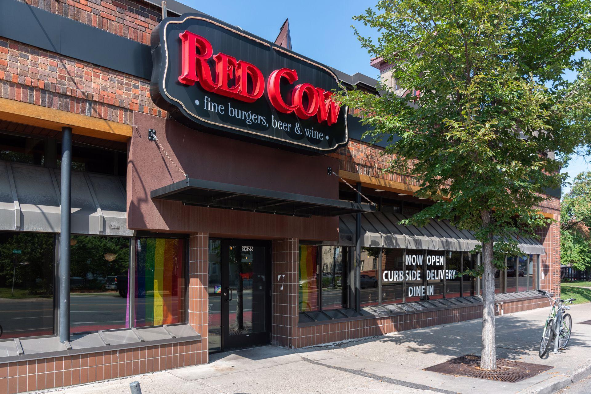 Local Area Attractions within 1 Mile: Dining.