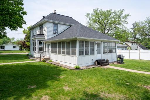425 2nd Street SW, Cannon Falls, MN 55009