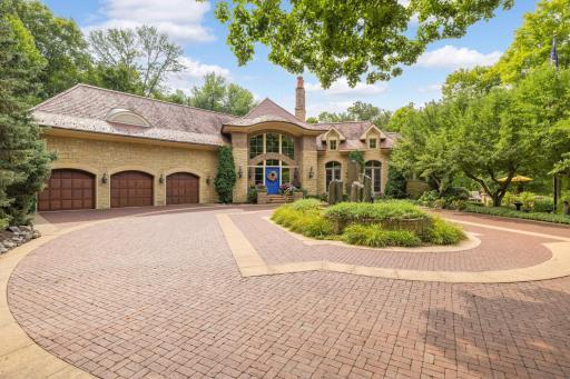 621 Ferndale Road W, Wayzata, MN 55391