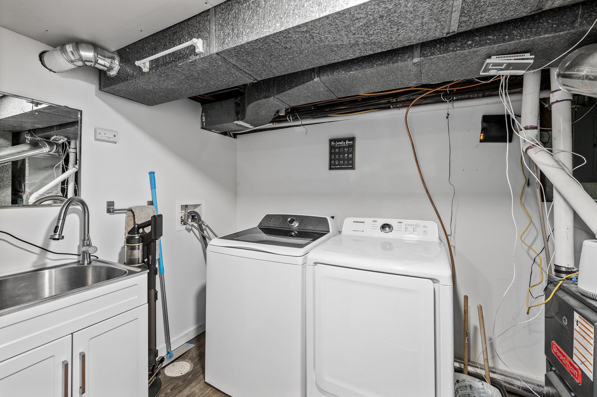 79_4040_Idaho_Ave_N30_mls.jpg