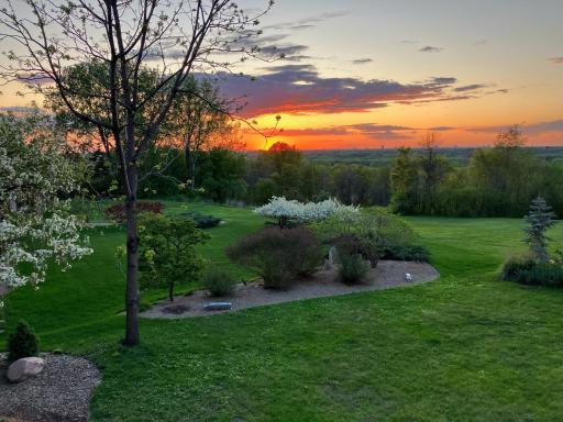 3100 Foxpoint Road, Burnsville, MN 55337