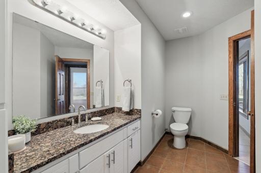 3100 Foxpoint Road, Burnsville, MN 55337