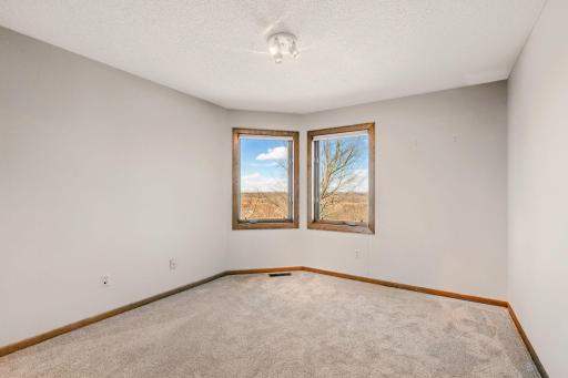 3100 Foxpoint Road, Burnsville, MN 55337