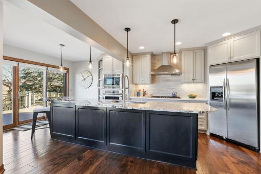 3100 Foxpoint Road, Burnsville, MN 55337