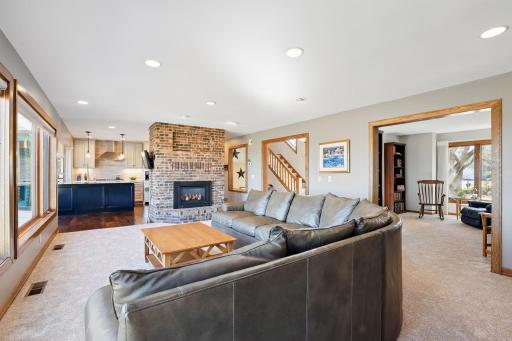 3100 Foxpoint Road, Burnsville, MN 55337