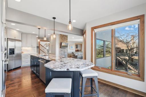 3100 Foxpoint Road, Burnsville, MN 55337