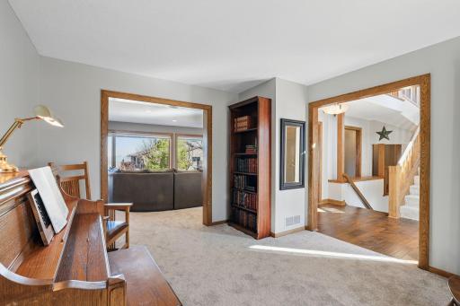 3100 Foxpoint Road, Burnsville, MN 55337