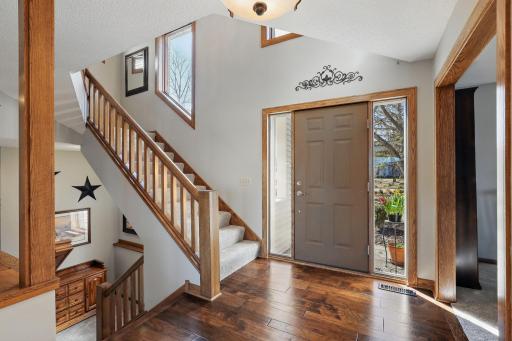 3100 Foxpoint Road, Burnsville, MN 55337