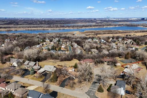 3100 Foxpoint Road, Burnsville, MN 55337